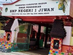 Oknum PNS Di SMPN 1 Jiwan Madiun Terindikasi Berbuat Nakal.