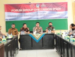 Polres Toba adakan Rapat Koordinasi bersama stakeholder dan pengusaha SPBU se Kabupaten Toba atasi penyesuaian harga BBM bersubsidi.