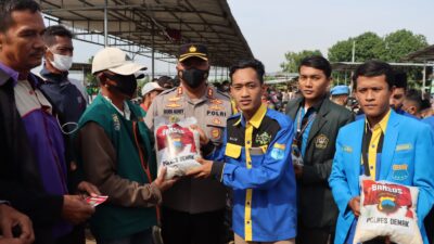 Gandeng Mahasiwa dan Ormas, Polda Jateng Bagikan Ratusan Ton Bantuan Sosial Pada Masyarakat Kecil