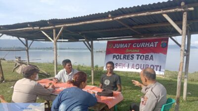 Gelar Jumat Curhat, Polsek Laguboti Dialog Bersama Warga