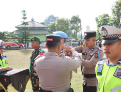 Kapolres Humbahas Pimpin Apel Gelar Pasukan Ops Keselamatan Toba – 2023