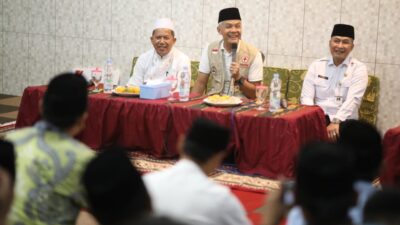 Ganjar Pranowo, Memulai Transisi Energi Lewat LPTS Rooftop di Pesantren