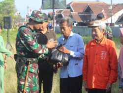 Pasca Latihan Yonif Raider 301/Pks Beri Bantuan Pada Masyarakat dan Veteran RI