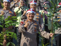 Kapolda Jateng Tanam Ribuan Pohon Di Kawasan Penyangga Air Gunungpati Semarang