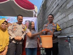 Polri Peduli, Polrestabes Semarang Buatkan Sumur Bor Untuk Warga Kel. Genuksari