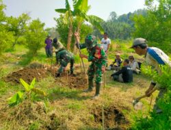 Serda Deni Romdoni Anggota Koramil 1008/Buahdua Bangkitkan Gairah Gotongroyong Dalam Karya Bakti VRI