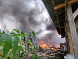 Polsek Babakan Madang Lakukan Olah TKP Kebakaran Lapak Rongsokan