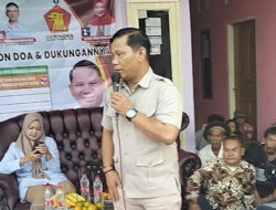 Caleg Partai Gerindra Gina Fadila Swara dan Pontas Hutahaean SH mengunjungi Dusun Ulekan