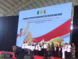 Menteri Pertanian Sebut Petani Bisa Tebus Pupuk Subsidi Hanya Menggunakan KTP