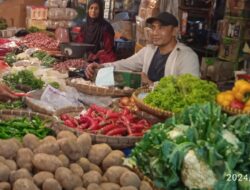 Jelang Pemilu, Unit Pelaksana Teknis Daerah (UPTD) Pasar Tanjungsari Kabupaten Sumedang Stok Sembako