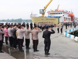 Kapolres Sumenep Berangkatkan Personel BKO Pam Pemilu di Kepulauan Masalembu