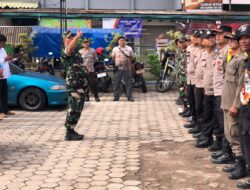 Peringati Isra Mi’raj Koramil 1004 Tanjungsari dan Polsek Tanjungsari ajak Warga Bersihkan dan Cat Masjid Besar Tanjungsari