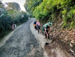 Babinsa Desa Guntur Koramil 1003 Tanjungkerta Kodim 0610 Sumedang Laksanakan Kegiatan Karya Bakti