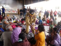 Pj. Bupati Subang Kunjungi Warga Yang Terdampak Banjir