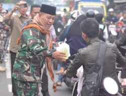 MERIAH, KORAMIL 1004 TANJUNGSARI DIPENUHI ANAK MUDA, BERBAGI TAKJIL BERSAMA