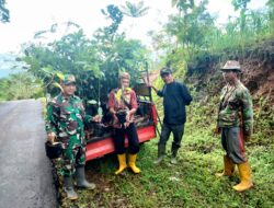 Koramil 1015/Cibugel Kodim 0610/Sumedang Tanam 250 Pohon Berbagai Jenis di Tanah Carik Desa Tamansari