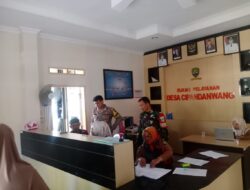 Untuk Meningkatkan Kerjasama yang baik Serda Selamet Babinsa Koramil 1002/Cimalaka Kodim 0610/Sumedang Bersinergi dengan Bhabinkamtibmas
