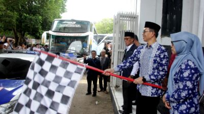 CALON JAMAAH HAJI KLOTER 10 KJT ASAL SUBANG DILEPAS SEKDA SUBANG