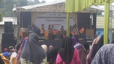 SMP PGRI ALMABAR LAKSANAKAN KENAIKAN KELAS 7 – 8 SERTA PELEPASAN KELAS IX