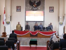 Sidang Paripurna DPRD: Penetapan Raperda Bantuan Hukum dan Usulan Penyelenggaraan Pendidikan