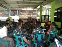 Danramil 1011/Situraja Kodim 0610/Sumedang Lettu Inf Sutisna Pimpin Jam Komandan Kepada Para Anggotanya