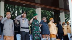 Ketua DPRD Sukabumi Hadiri Upacara Hardiknas 2025
